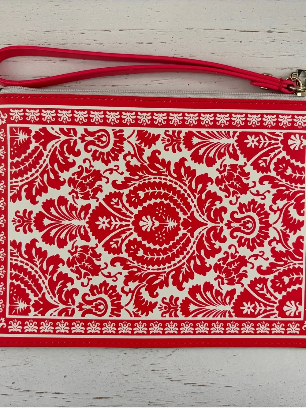 Kate Spade Ace of Hearts Wristlet Clutch White Red Glitter Card Zip Pouch Novelt